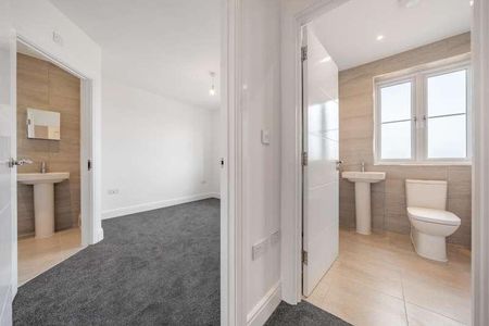 Heyford Park, Bicester, Oxfordshire, OX25 - Photo 4