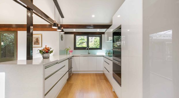 Spacious Renovated Family Home - Photo 1