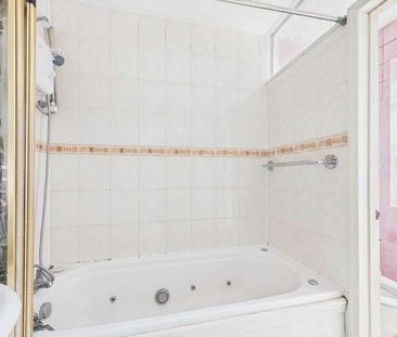 Alexandra Road, Ashford, Surrey, TW15 - Photo 6