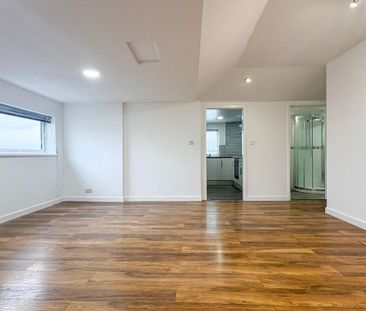 2 bedroom detached bungalow to rent - Photo 2