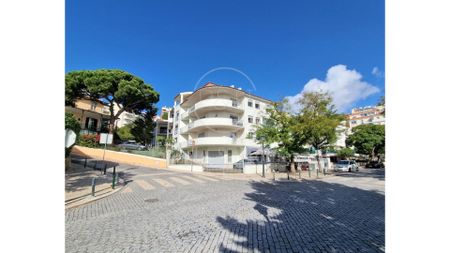Monte Estoril - Av. Saboia. T1 mobilado e terraço com vista de mar - Photo 2