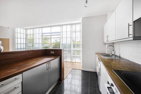 Roy Square, London, E14 8BY - Photo 2