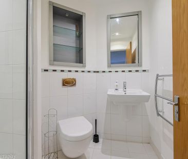 2 bedroom flat to rent - Photo 6