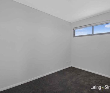 Modern 2-Bedroom Apartment Steps from Station & Park - Photo 1