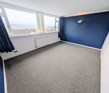 A 2 Bedroom Apartment - Photo 3