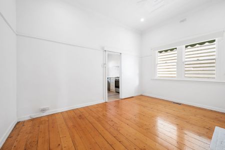 158 Neville Street, Middle Park. - Photo 3