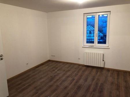 À louer : Appartement 2 pièces au coeur du centre-ville - Photo 2