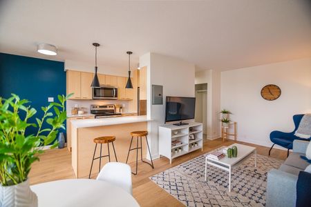 25 Woodridge Crescent, Bayshore - Belltown, Ottawa, ON - Photo 2