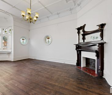 Period Home with Exceptional Space in the Heart of St Kilda - Photo 5
