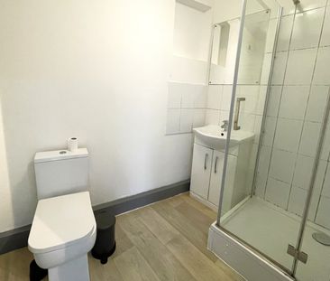 Queens Road, WeybridgeProperty for lettings - Seymours - Photo 3