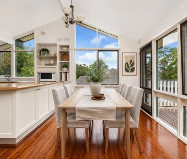 Peaceful, family home in tranquil Wahroonga - Photo 3
