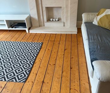 2 Bed Flat, Glasgow, G41 - Photo 2