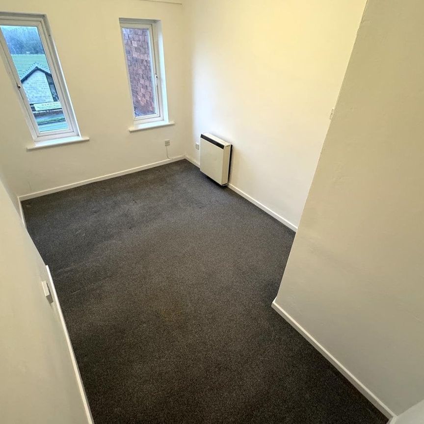Flat 8 Chartwell Grange, Halesowen Road, Cradley Heath - Photo 1