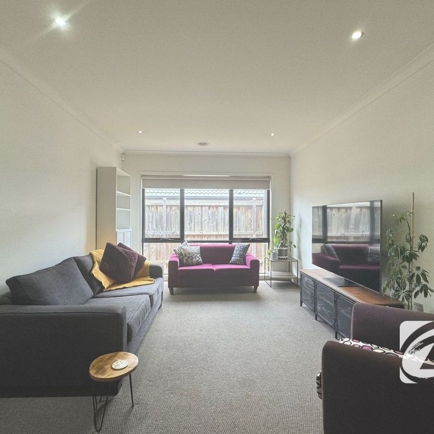 GREAT FAMILY HOME IN CLYDE NORTH - Photo 1