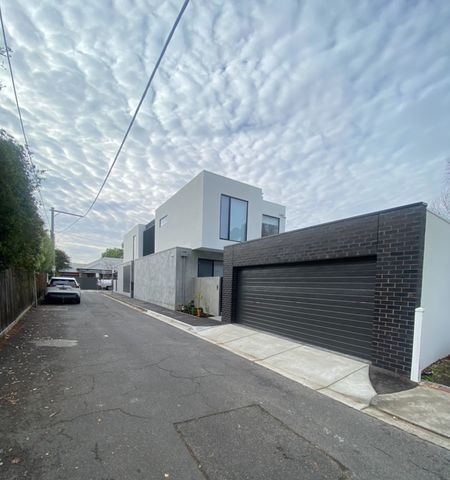 24 Rooding Street, Brighton, VIC 3186 - Photo 2