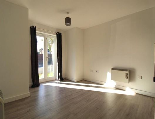 2 Bedroom Apartment Available Arranging tenancy - Photo 1