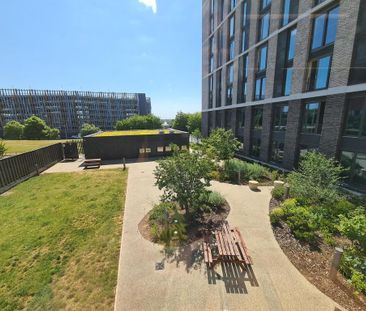 2 bedroom ground floor flat to rent - Photo 2