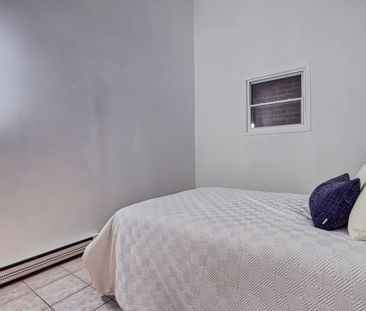 For Lease - 492 Kerr Street Unit# 9, Oakville, Ontario - Photo 2