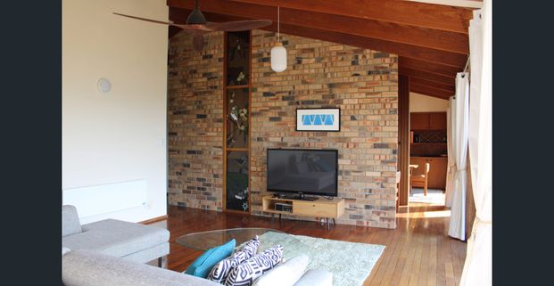 THREE BEDROOMS WITH OCEAN VIEWS - Photo 1