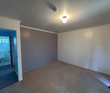 9 Holmes Drive, Beaconsfield - Photo 2