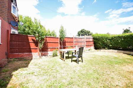 House share to rent - Photo 3