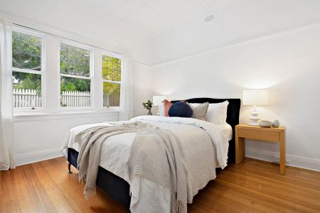 CALIFORNIAN BUNGALOW DELIGHT - Photo 2