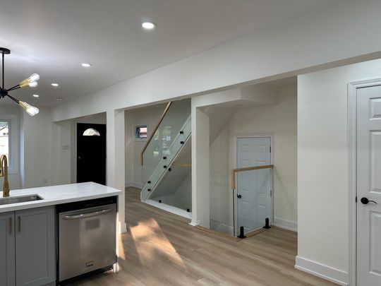 For Lease - 210 Dearborn Avenue, Oshawa, Ontario - Photo 1