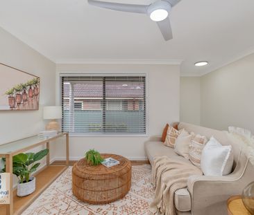 Immaculate Freestanding Villa - Stroll to Everything! - Photo 6