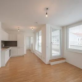 ab 1.10.26: praktisch aufgeteilte helle 2 Zimmer Dachgeschosswohnung mit Terrasse - Photo 2