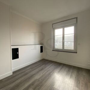 Condé sur Noireau, - Photo 2