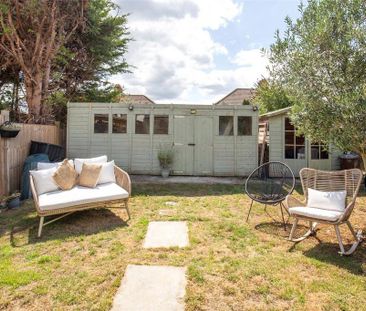 3 bedroom semi-detached house to rent - Photo 5