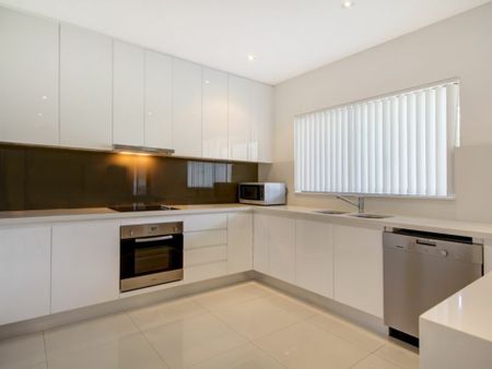 Stylish Duplex - Photo 2