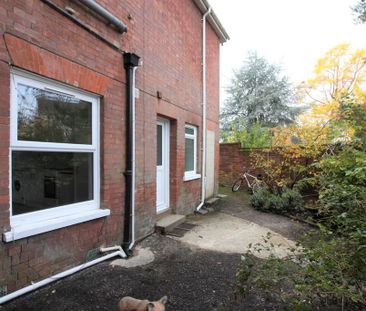 1 bedroom ground floor flat to rent - Photo 5