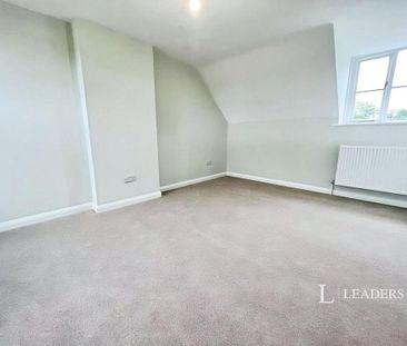 2 bedroom semi-detached house to rent - Photo 5