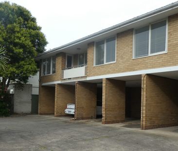 Unit 2/38 Tranmere Ave, Carnegie, Vic 3163 - Photo 1