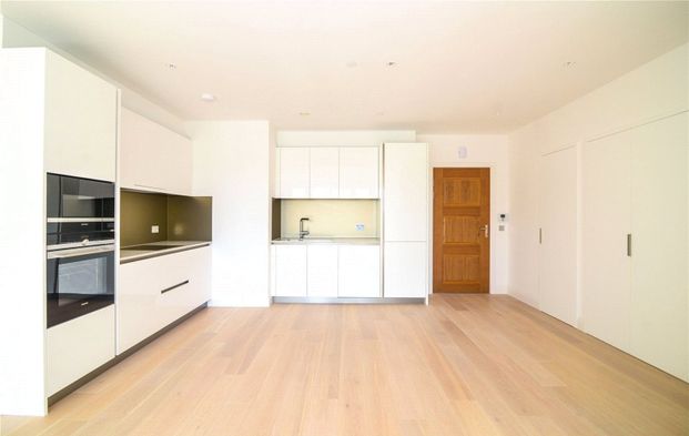 Camera House, Pinewood Gardens, Teddington, TW11 - Photo 1