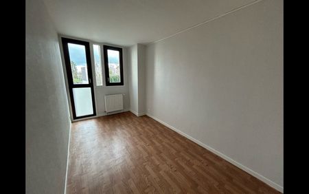 Location Appartement 4 pièces 80 m² La Châtre - Photo 2