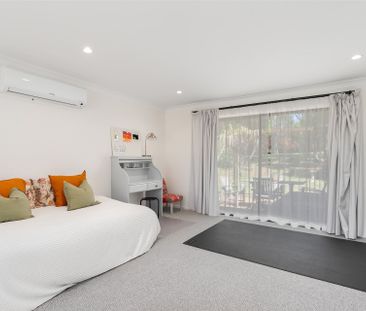 Modern Family Home Offering Space, Style & Comfort - Photo 6