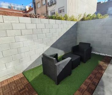 Avinguda de lOnze de Setembre, El Prat de Llobregat, Catalonia 08820 - Photo 2