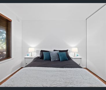 Low-Maintenance Living in the Heart of Glenelg East - Photo 4