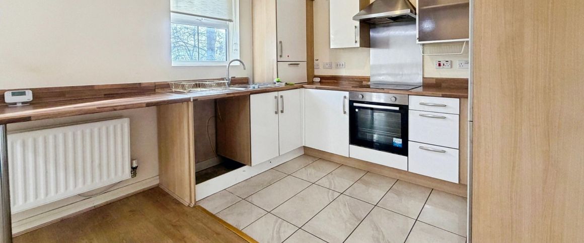 2 bed flat to rent in Flat , Beagle Close, Leicester - Photo 1