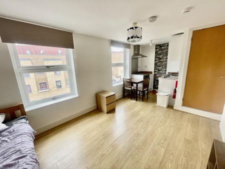 Studio to rent - Photo 4