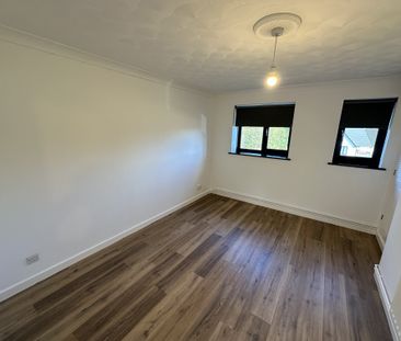 Townlands, Great Yarmouth, Gorleston - Photo 3