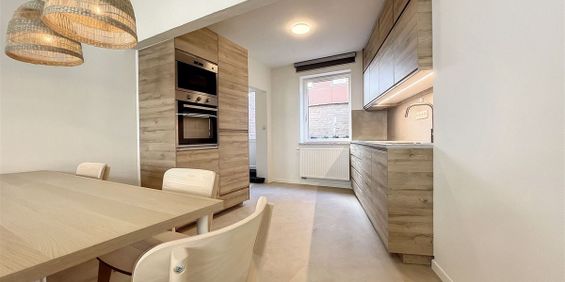Appartement te huur in Brussel voor € 1.400 met 1 slaapkamer - foto 3