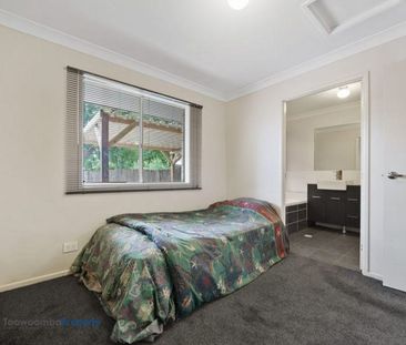 Modern Unit Close to the CBD! - Photo 3