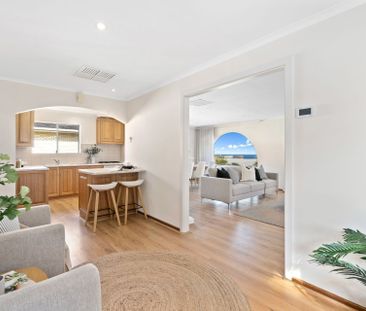 Contemporary coastal living featuring incredible ocean views! - Photo 4