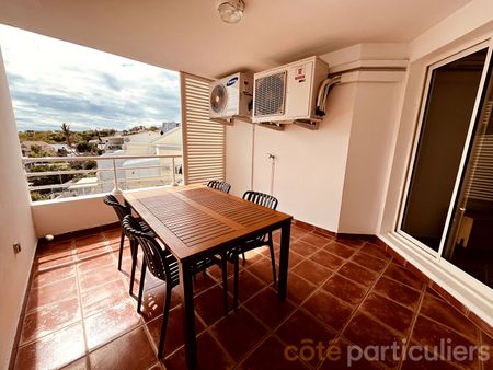 A LOUER - APPARTEMENT T3 AVEC VARANGUE - SAINT DENIS - Photo 2