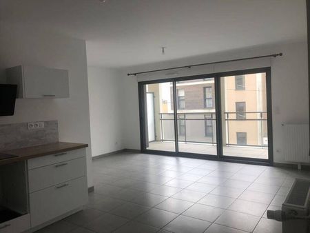 Appartement 2 pièces - - Photo 2