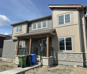 PROPERTY HAS BEEN RENTED SO ITS OFF THE MARKET NOW — 3 Bedrooms Townhouse - Photo 1
