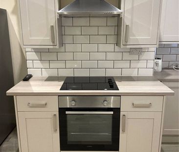 3 Woodthorpe Terrace, Huddersfield, HD1 - Photo 3